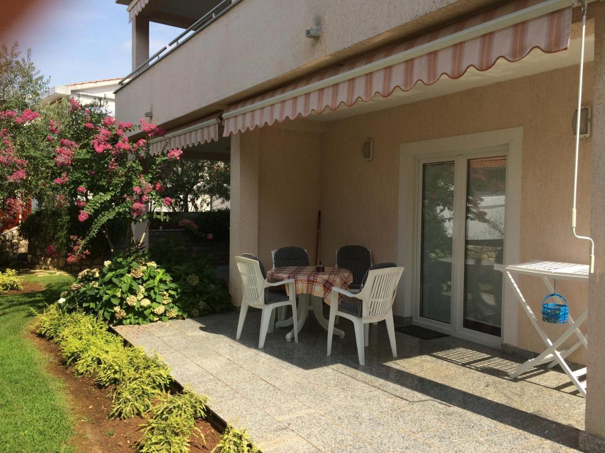 Apartments Malinska - Apartment 1 Екстер'єр фото