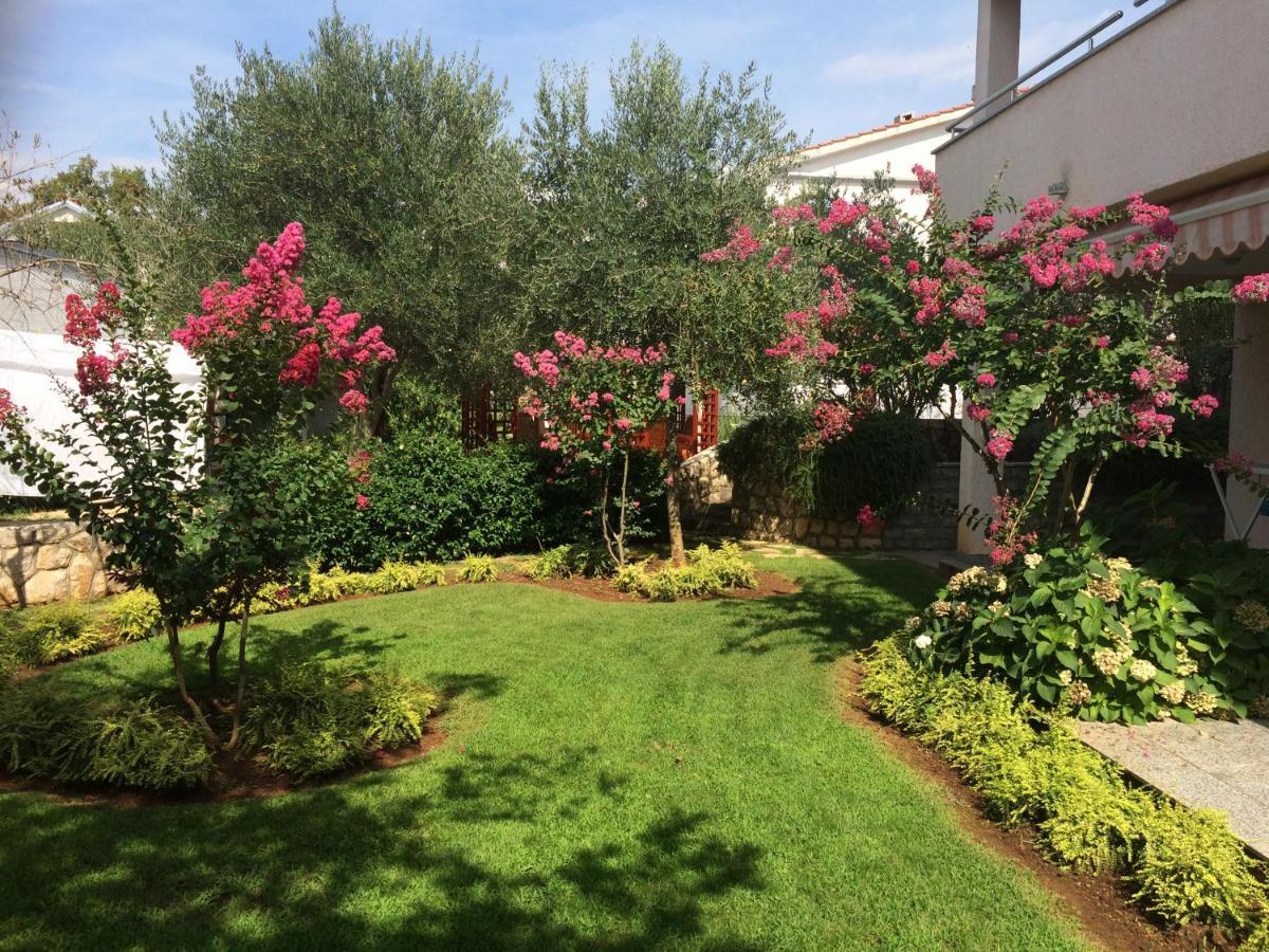 Apartments Malinska - Apartment 1 Екстер'єр фото