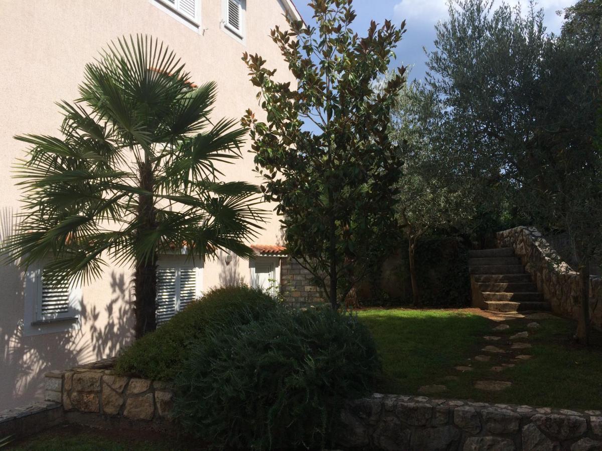 Apartments Malinska - Apartment 1 Екстер'єр фото