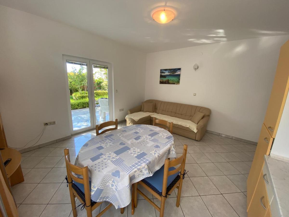 Apartments Malinska - Apartment 1 Екстер'єр фото