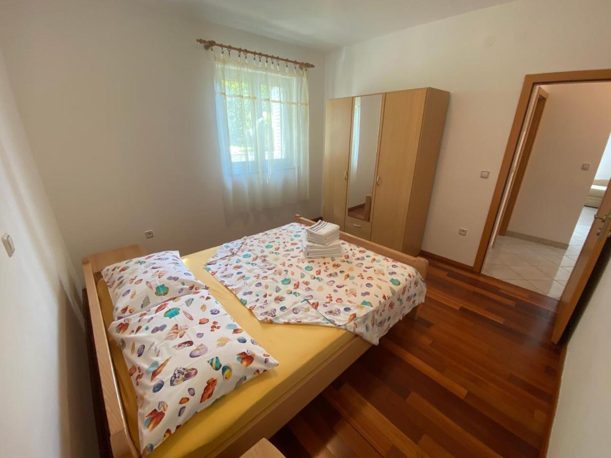 Apartments Malinska - Apartment 1 Екстер'єр фото